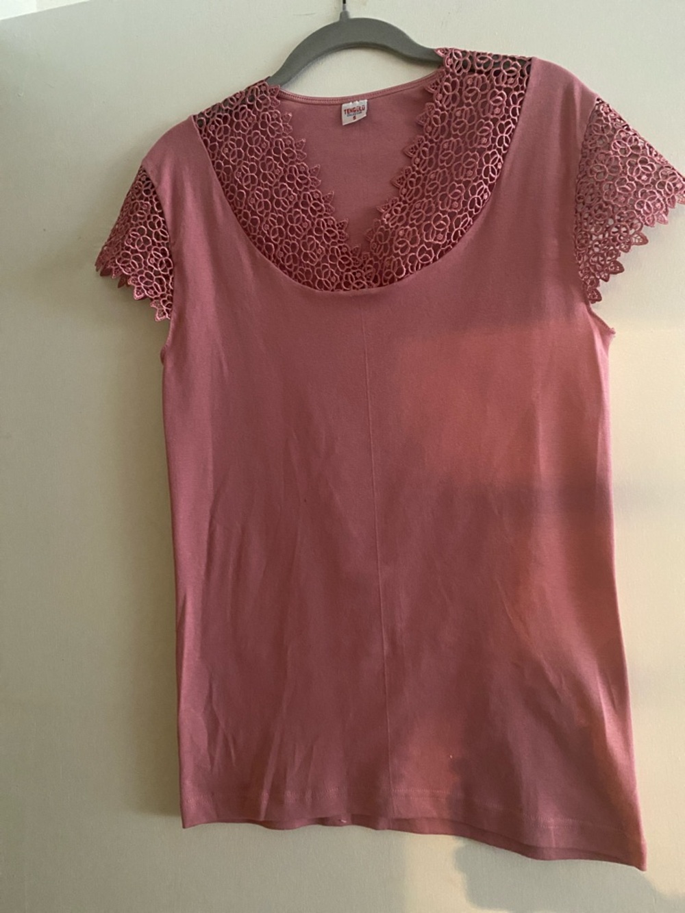 Women’s Rose Pink Lace-Trim Short Sleeve Top Lacey top